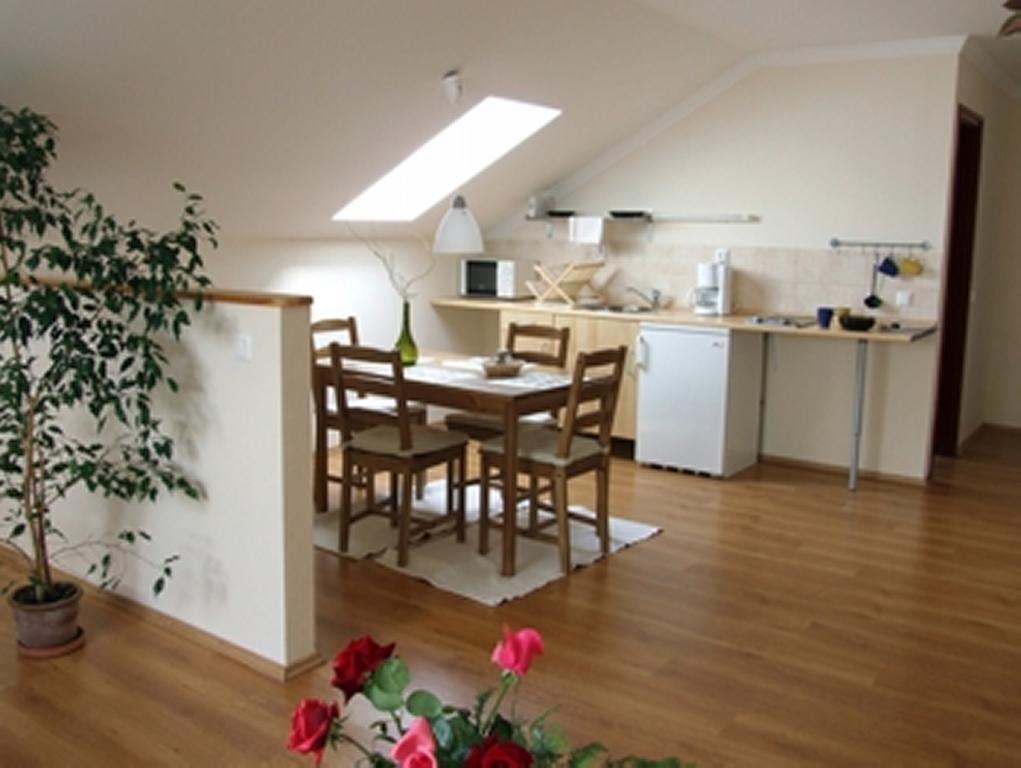 Ilona Apartmanhaz Komárom 部屋 写真