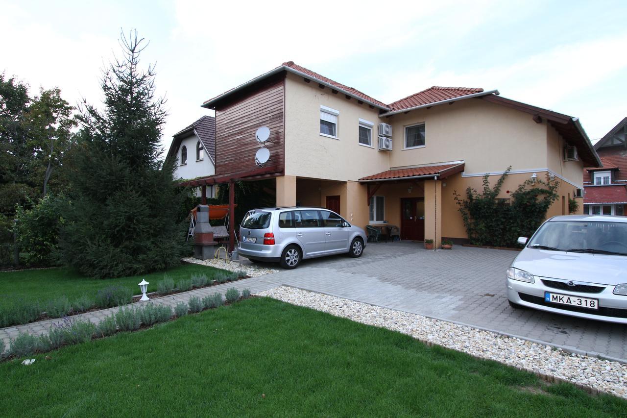 Ilona Apartmanhaz Komárom エクステリア 写真